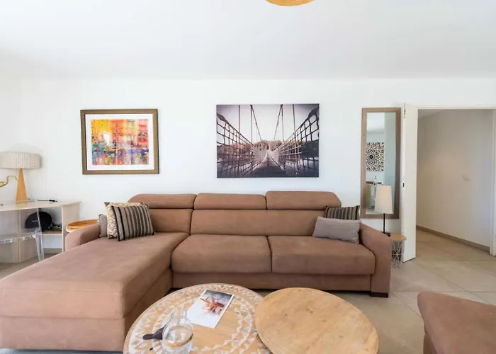 4p Rooftop Avec Jacuzzi & Parking, - 4p Rooftop Avec Jacuzzi & Parking, Mae-7563