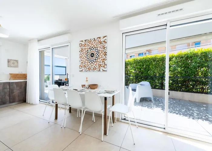 4p Rooftop Avec Jacuzzi & Parking, - 4p Rooftop Avec Jacuzzi & Parking, Mae-7563 *