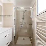 4p Rooftop Avec Jacuzzi & Parking, - 4p Rooftop Avec Jacuzzi & Parking, Mae-7563 公寓 *