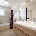 4p Rooftop Avec Jacuzzi & Parking, - 4p Rooftop Avec Jacuzzi & Parking, Mae-7563 公寓