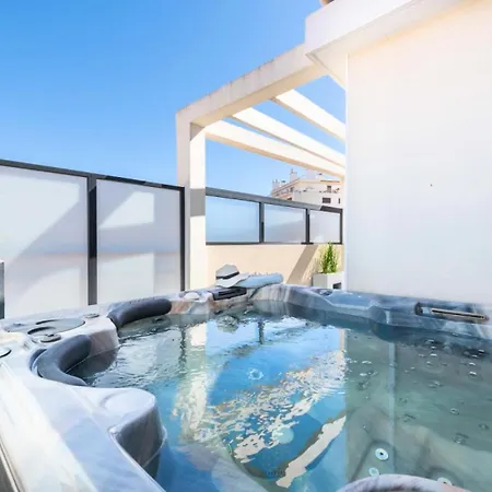 4p Rooftop Avec Jacuzzi & Parking, - 4p Rooftop Avec Jacuzzi & Parking, Mae-7563 아파트