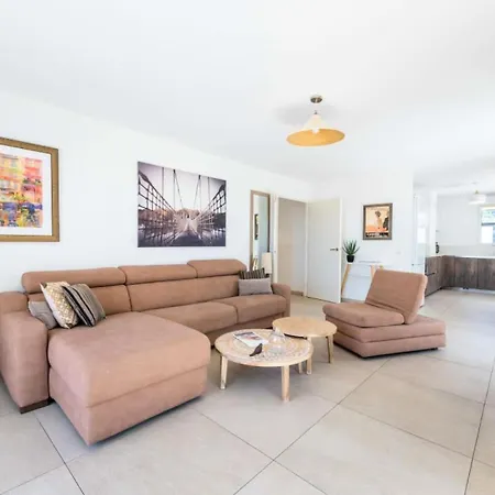4p Rooftop Avec Jacuzzi & Parking, - 4p Rooftop Avec Jacuzzi & Parking, Mae-7563 *