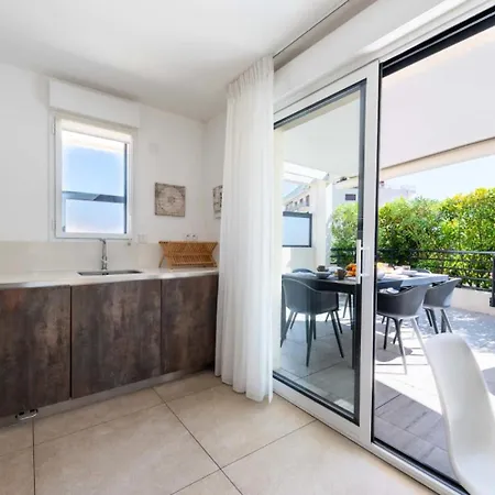 Apartman 4p Rooftop Avec Jacuzzi & Parking, - 4p Rooftop Avec Jacuzzi & Parking, Mae-7563 Cannes
