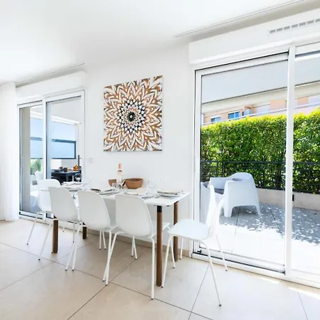 4p Rooftop Avec Jacuzzi & Parking, - 4p Rooftop Avec Jacuzzi & Parking, Mae-7563 *