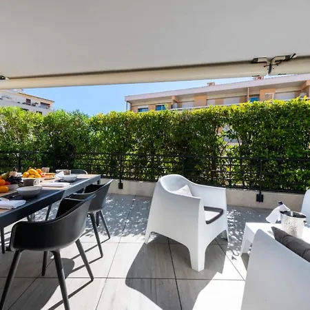 아파트 4p Rooftop Avec Jacuzzi & Parking, - 4p Rooftop Avec Jacuzzi & Parking, Mae-7563 칸느