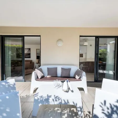 4p Rooftop Avec Jacuzzi & Parking, - 4p Rooftop Avec Jacuzzi & Parking, Mae-7563 *