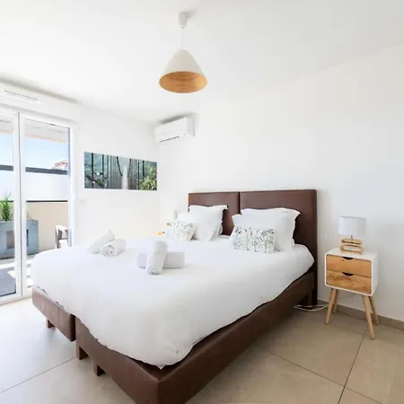 4p Rooftop Avec Jacuzzi & Parking, - 4p Rooftop Avec Jacuzzi & Parking, Mae-7563